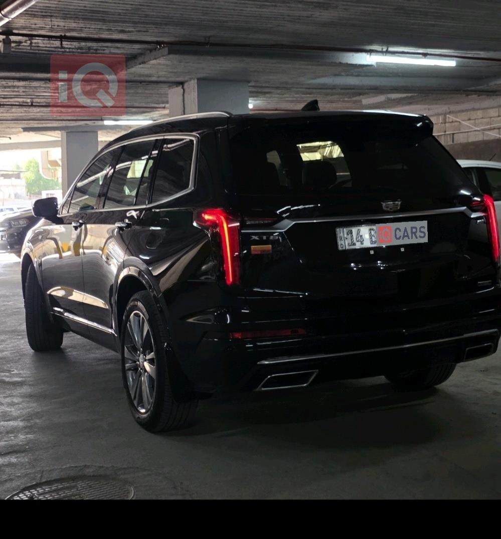 Cadillac XT6